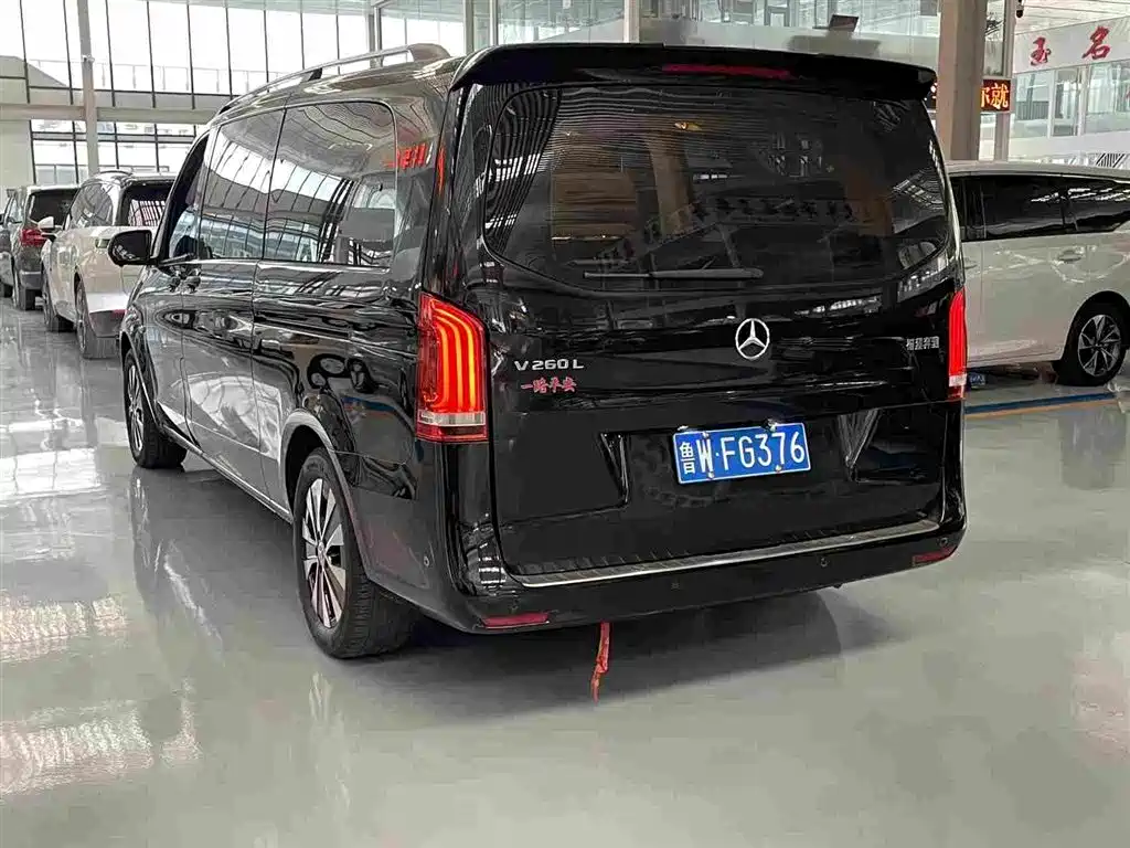 Mercedes-Benz Vito 2022 — фото 11