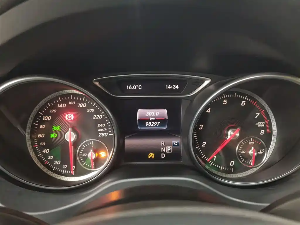 Mercedes-Benz GLA 2018 — фото 8