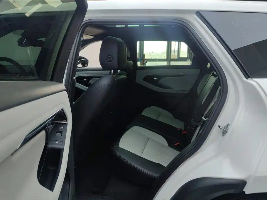 Land Rover Evoque 2021 — фото 11
