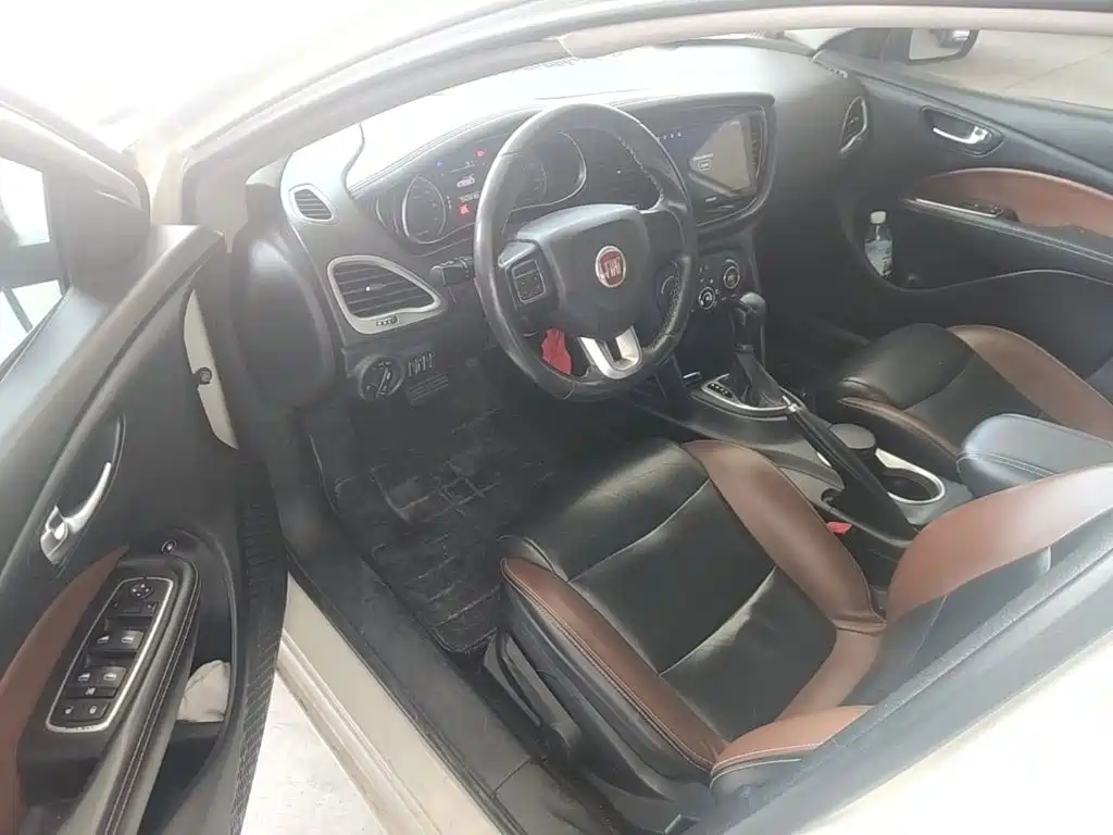 Fiat Viaggio 2015 — фото 16