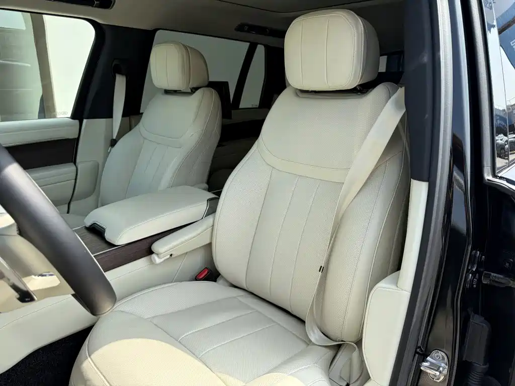 Land Rover Range Rover 2025 — фото 22