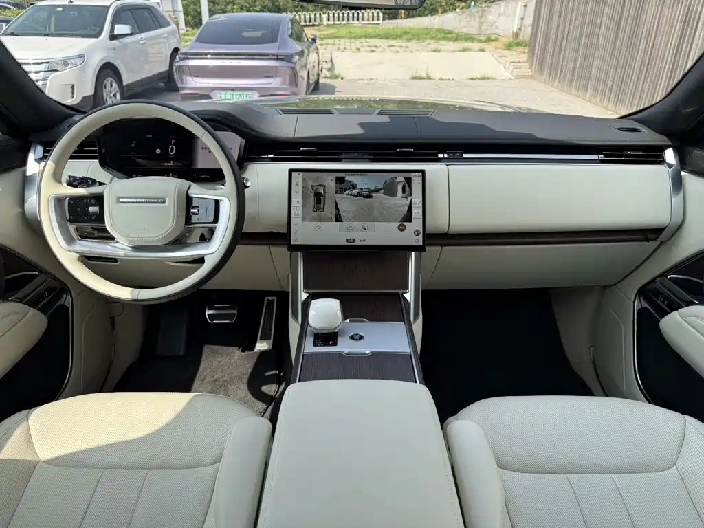 Land Rover Range Rover 2025 — фото 30
