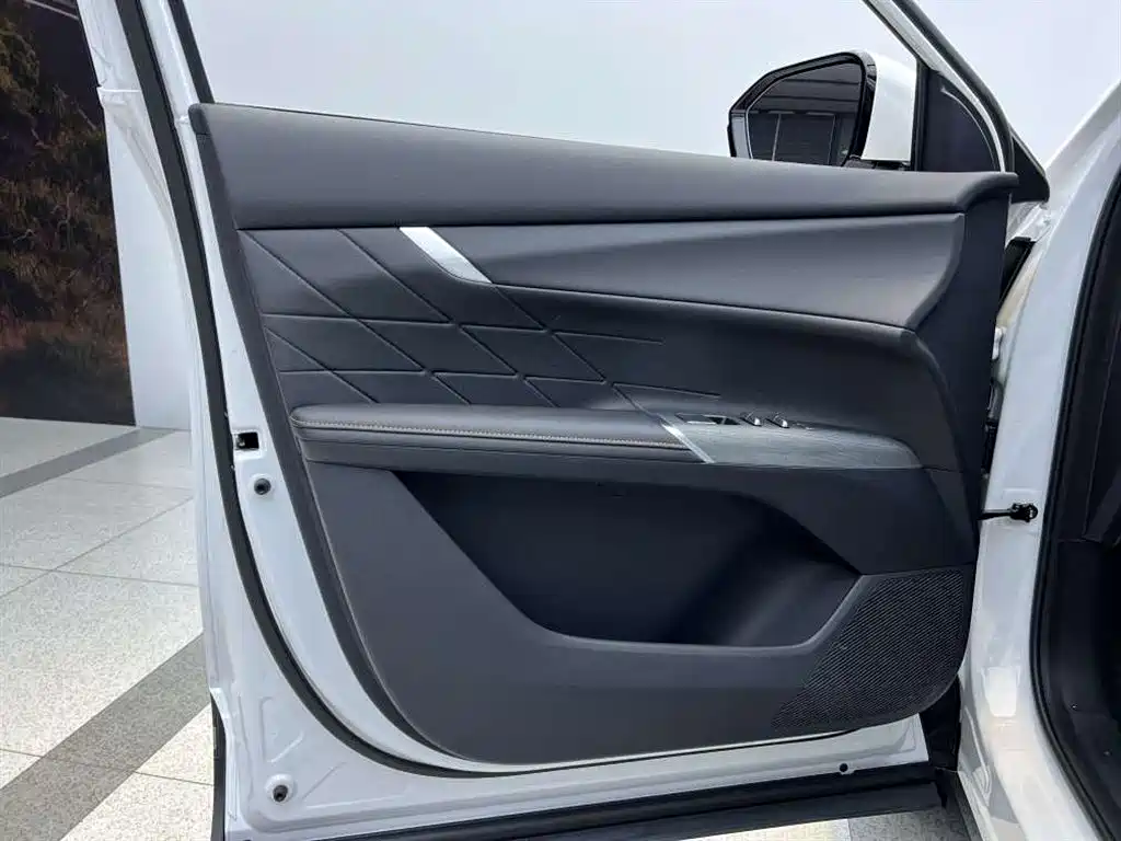Changan CS75 PLUS — фото 12