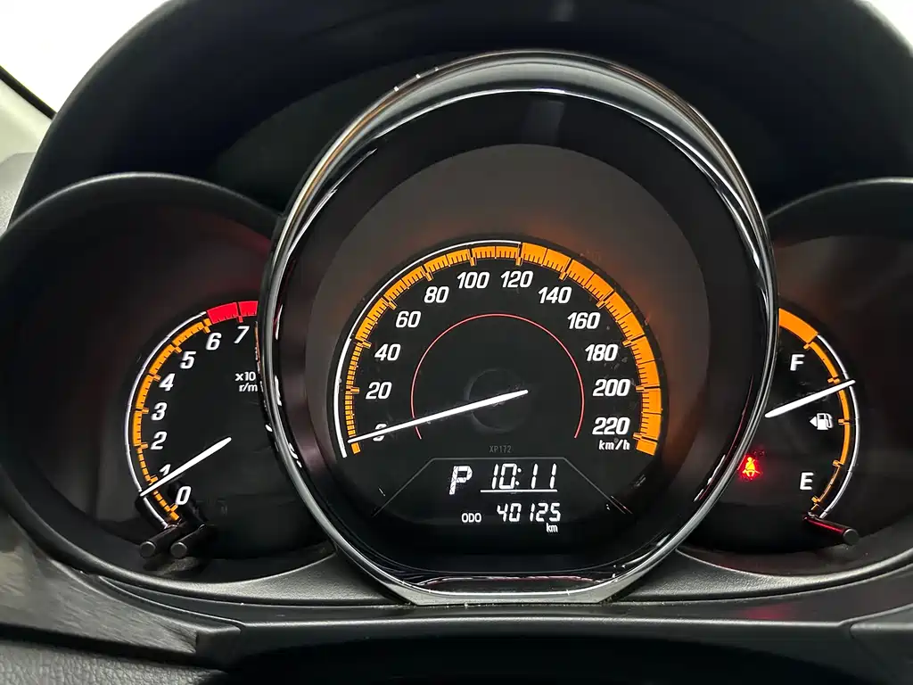 Toyota Yaris L 2022 — фото 17
