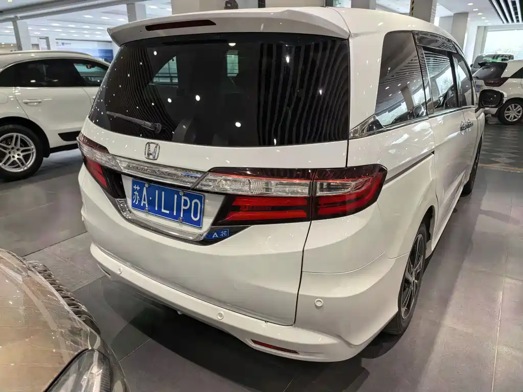 Honda Odyssey 2016 — фото 4