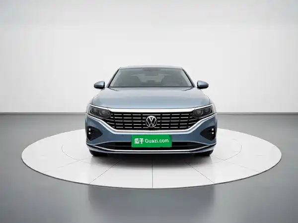 Volkswagen Passat 2024