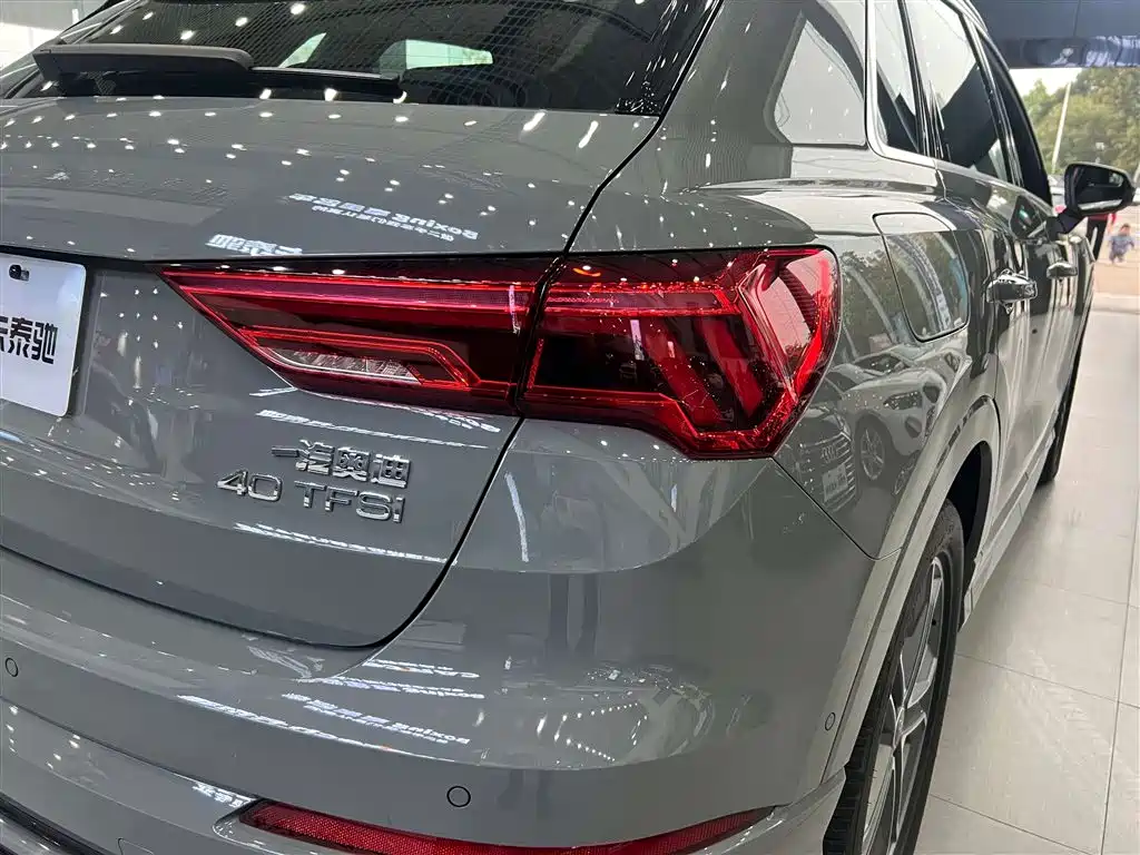 Audi Q3 2024 — фото 15