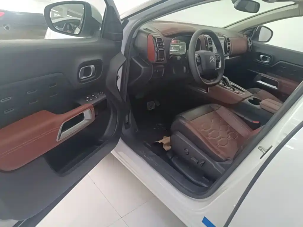 Citroën C5 Aircross 2018 — фото 16