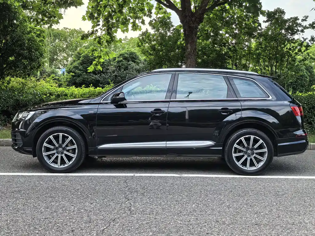 Audi Q7 2017 — фото 10