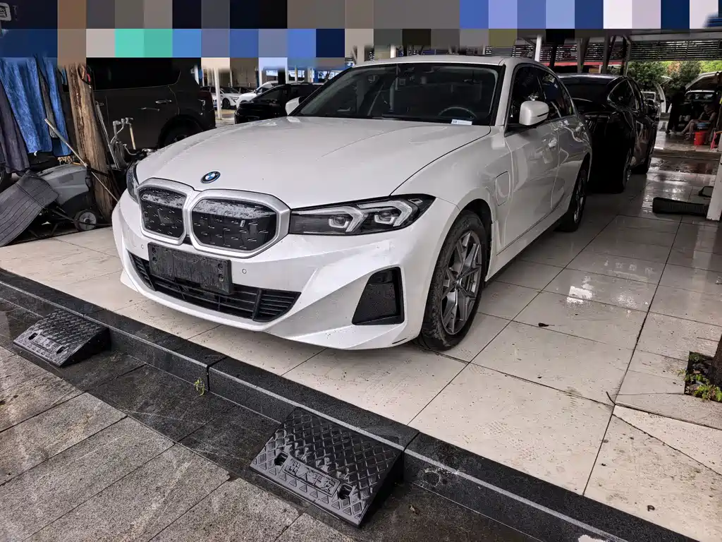 BMW i3 2024 — фото 1