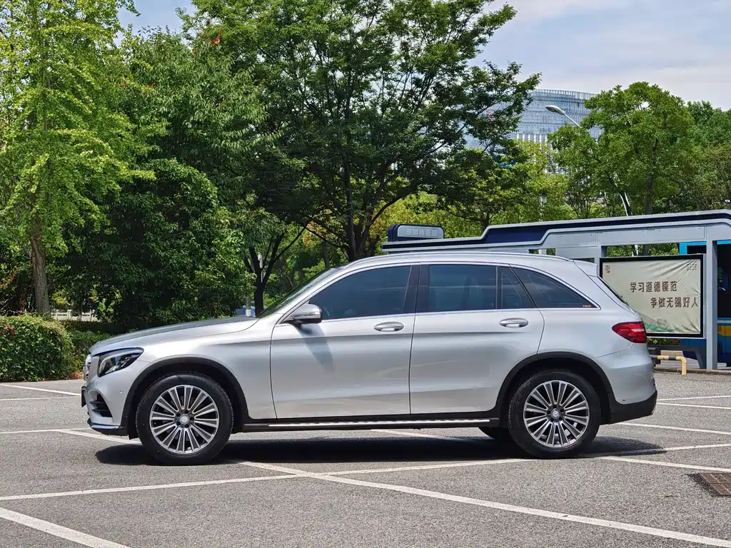Mercedes-Benz GLC 2017 — фото 8