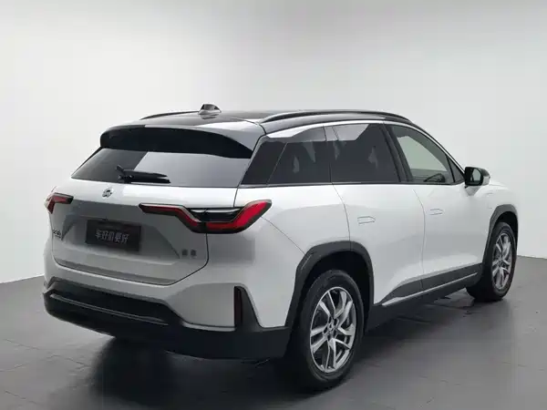 NIO ES6 2021