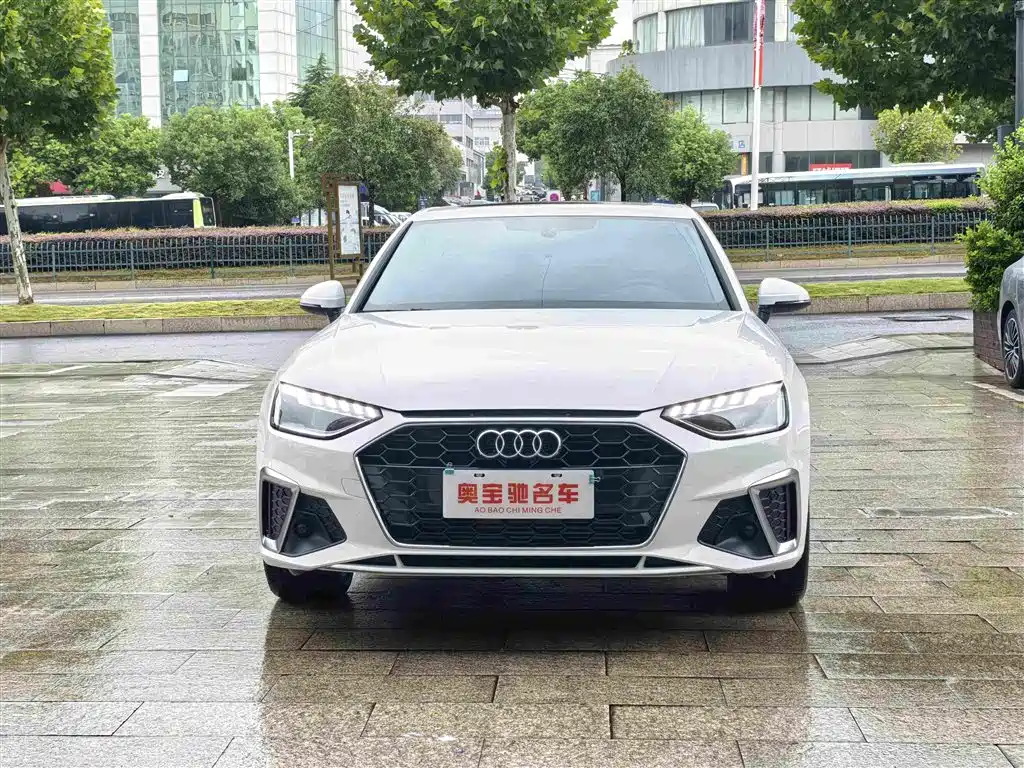 Audi A4L 2025