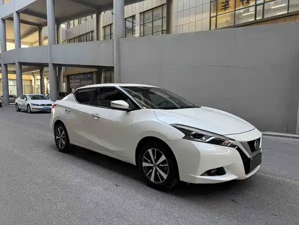Nissan Bluebird 2020