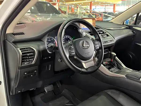 Lexus NX 2017