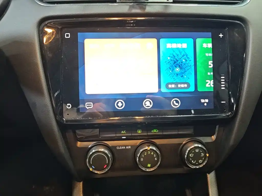 Skoda Octavia 2020 — фото 13