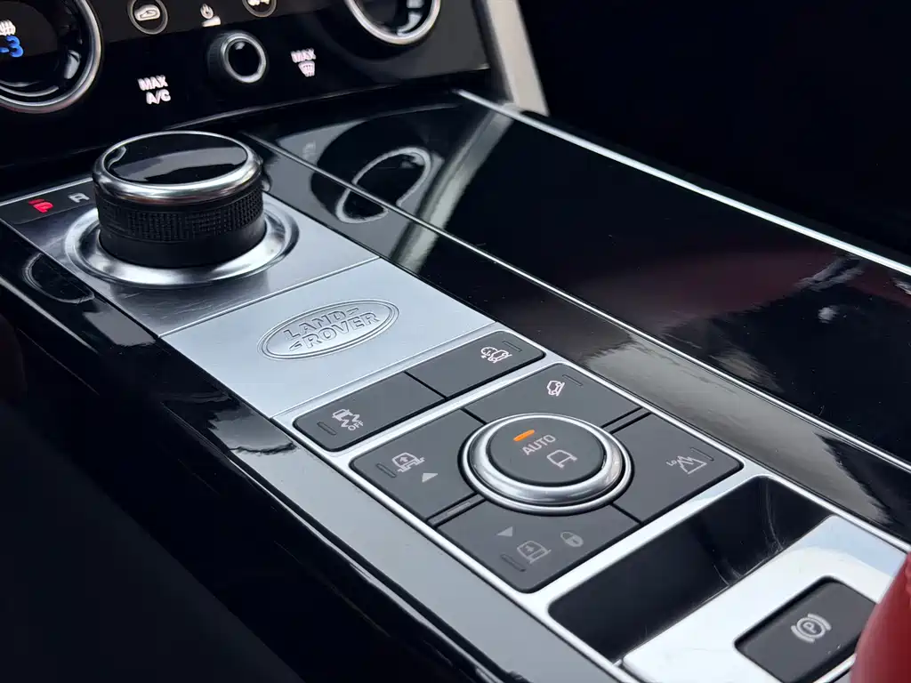 Land Rover Range Rover 2022 — фото 9