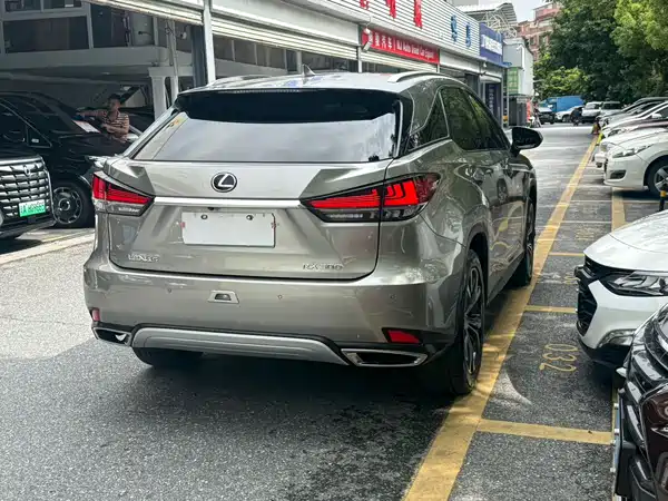 Lexus RX 2020