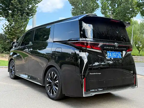 Toyota Vellfire 2024