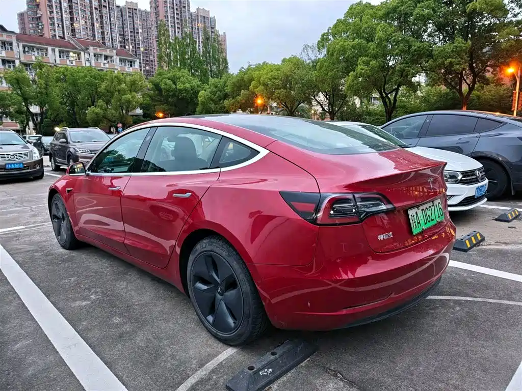 Tesla Model 3 2020