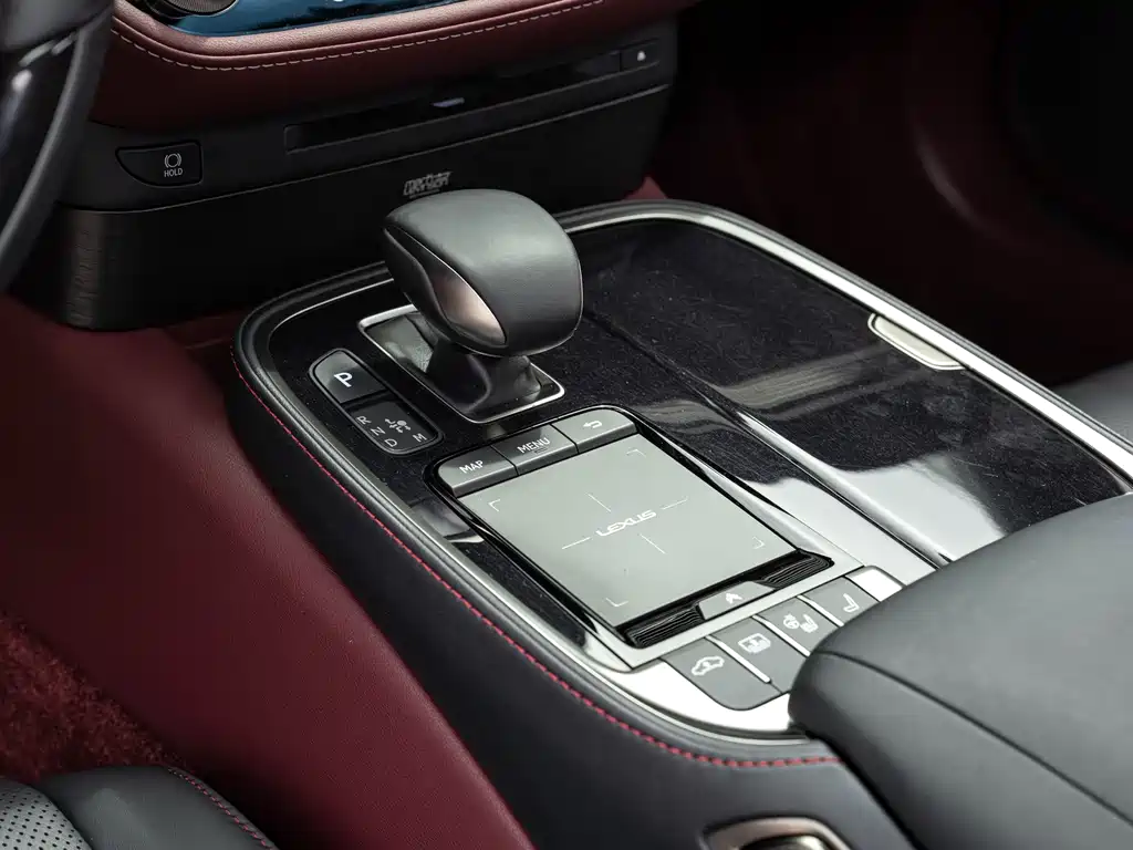 Lexus LS 2022 — фото 15