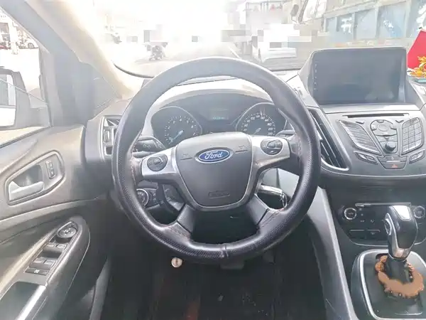 Ford Kuga 2015