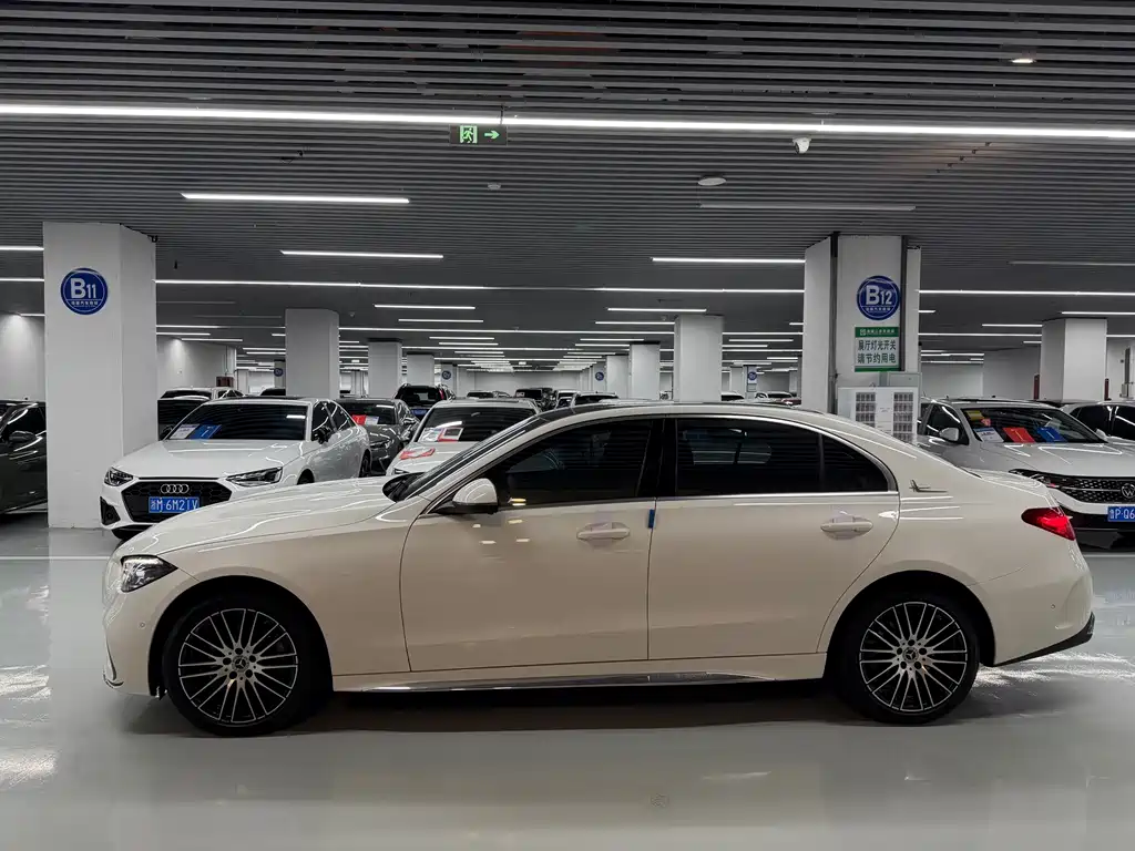 Mercedes-Benz C-Class 2023