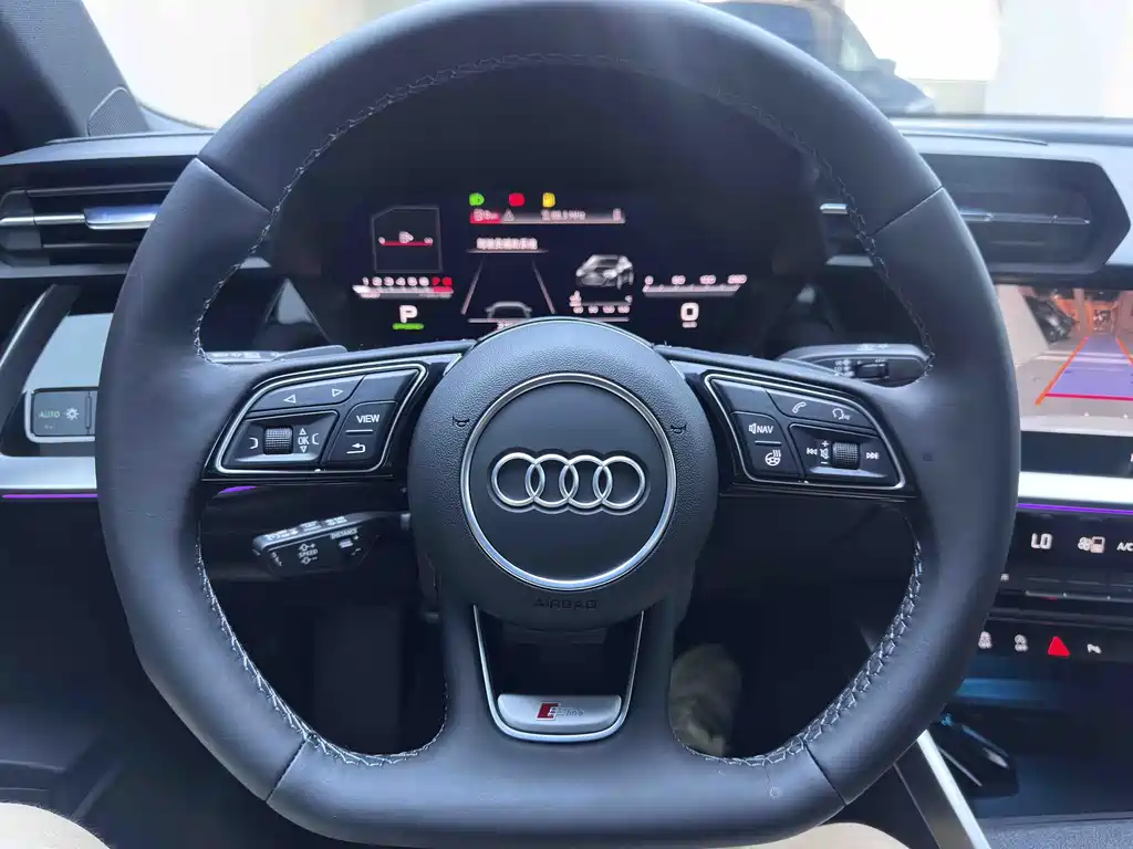 Audi A3 2023 — фото 12