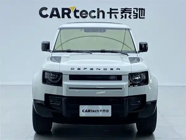 Land Rover Defender 2022