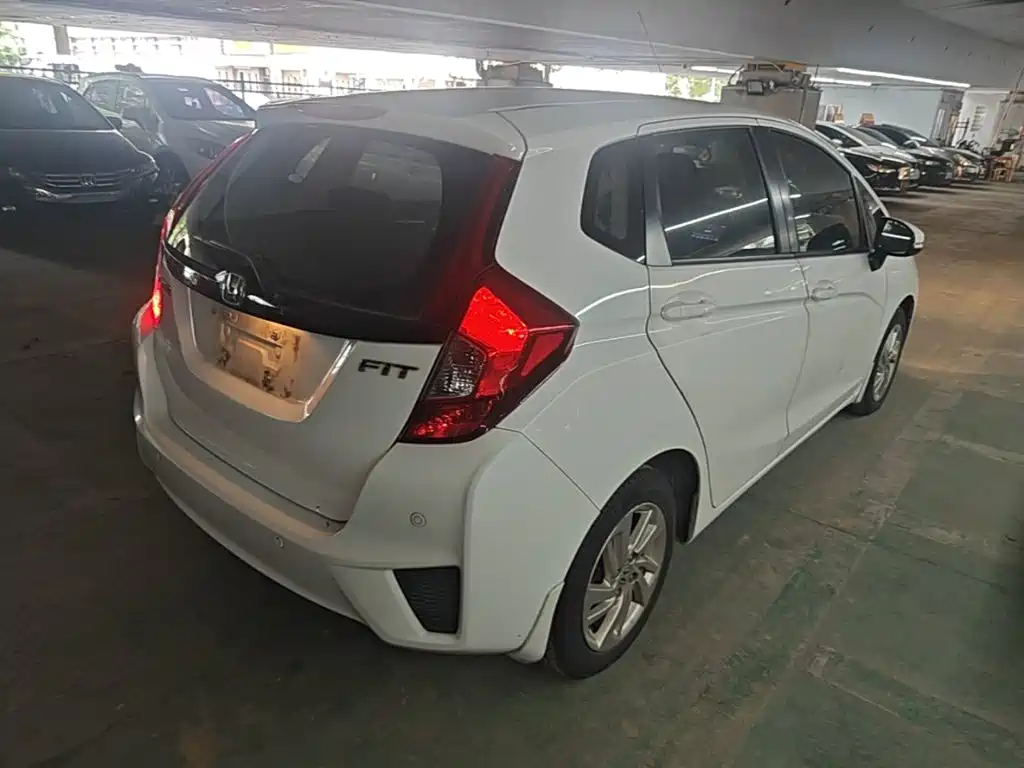 Honda Fit 2016 — фото 7