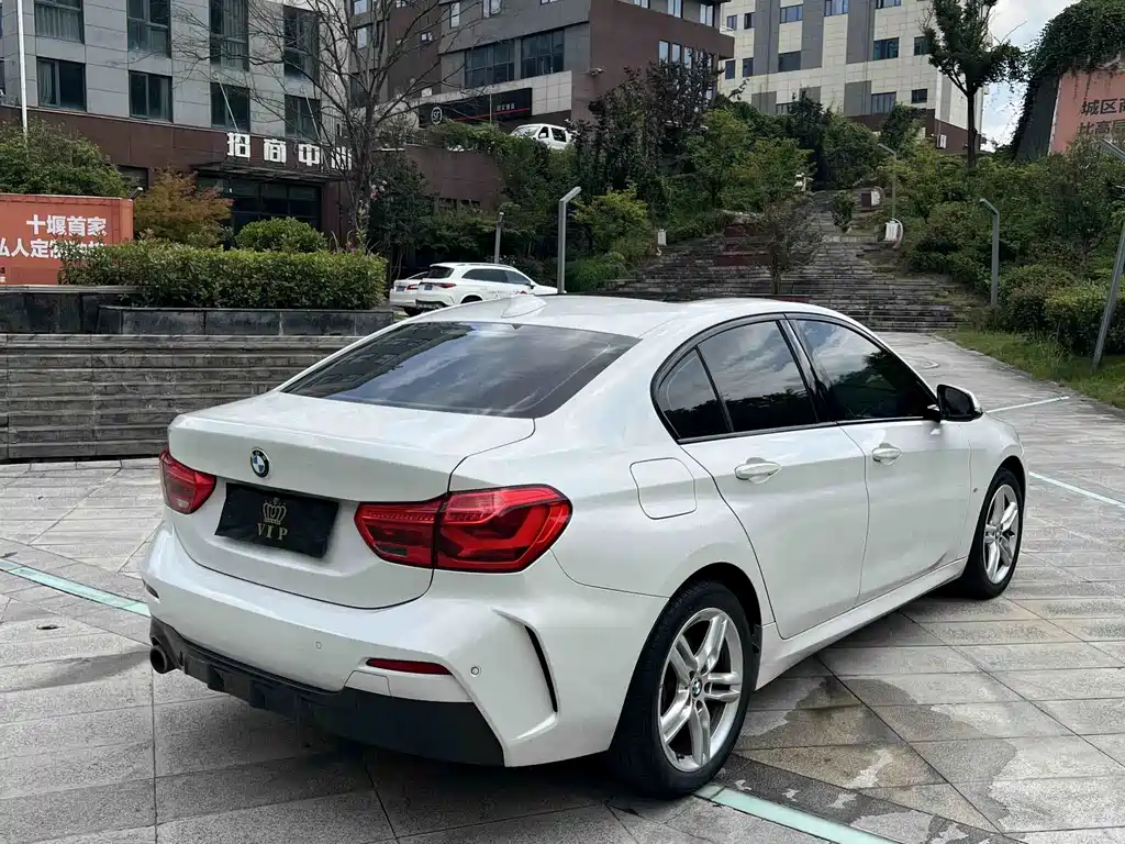 BMW 1 Series 2020 — фото 4