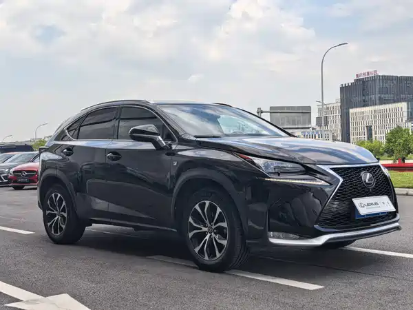 Lexus NX 2015