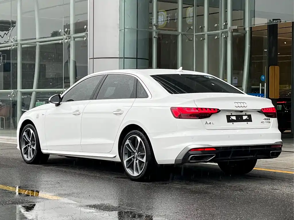 Audi A4L 2020 — фото 4