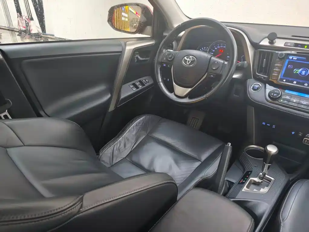 Toyota RAV4 2013 — фото 13