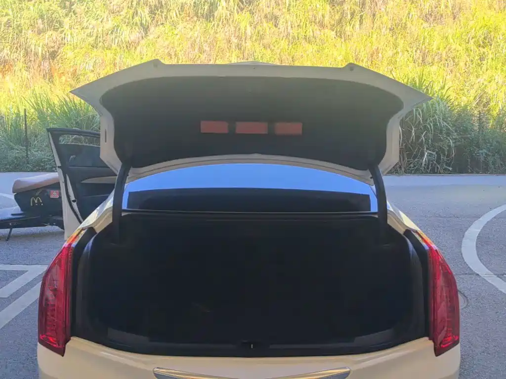 Cadillac ATS-L 2018 — фото 19