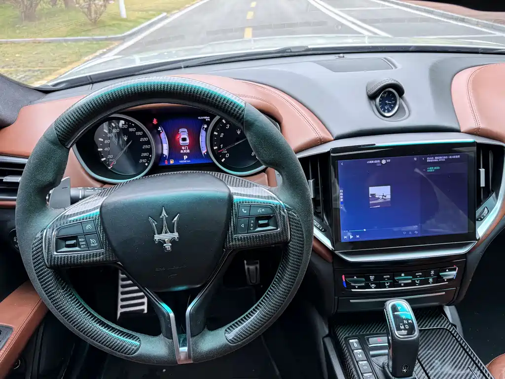 Maserati Ghibli 2014 — фото 13