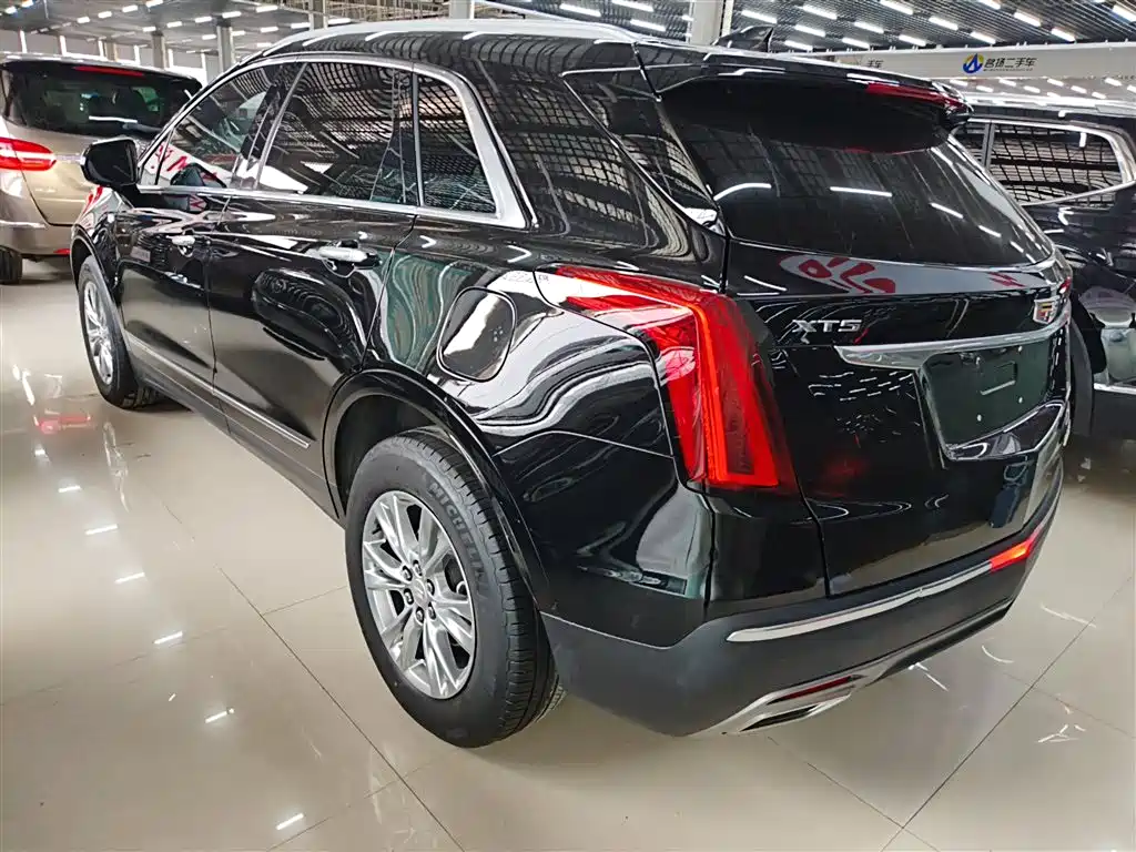 Cadillac XT5 2022 — фото 23
