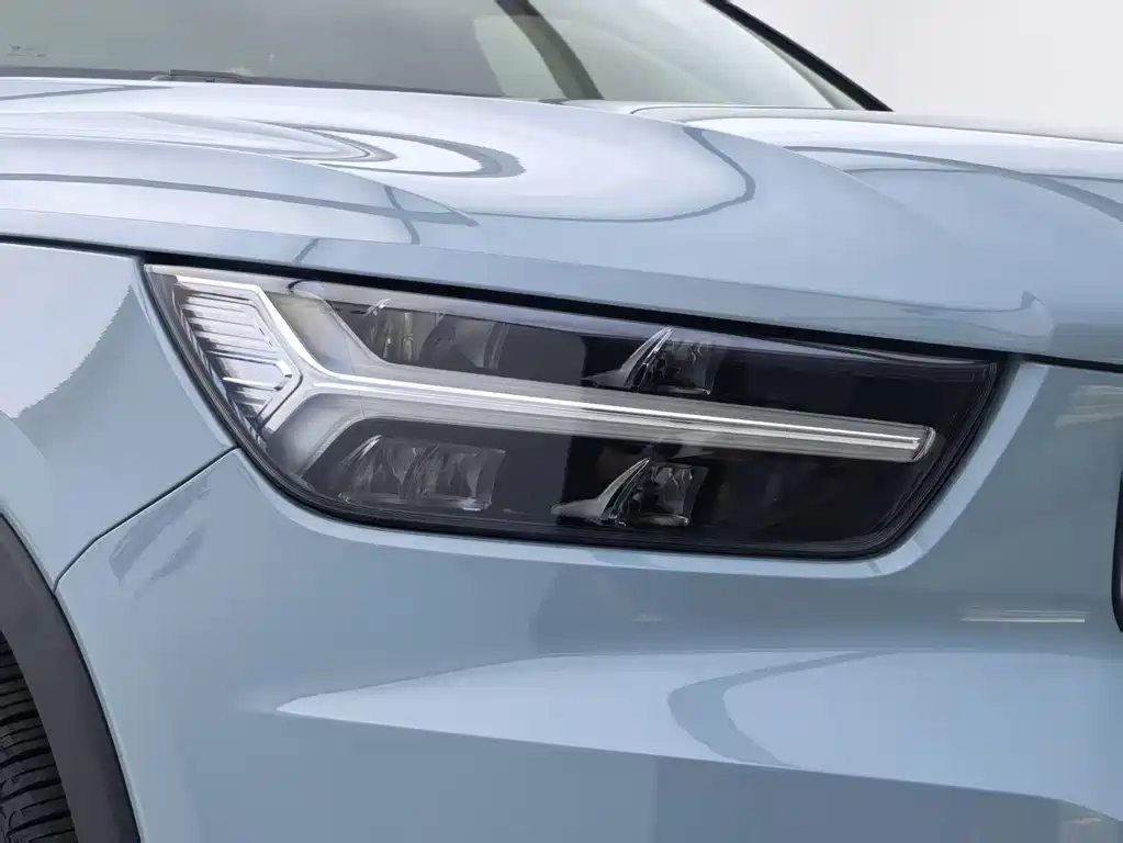 Volvo XC40 2018 — фото 4