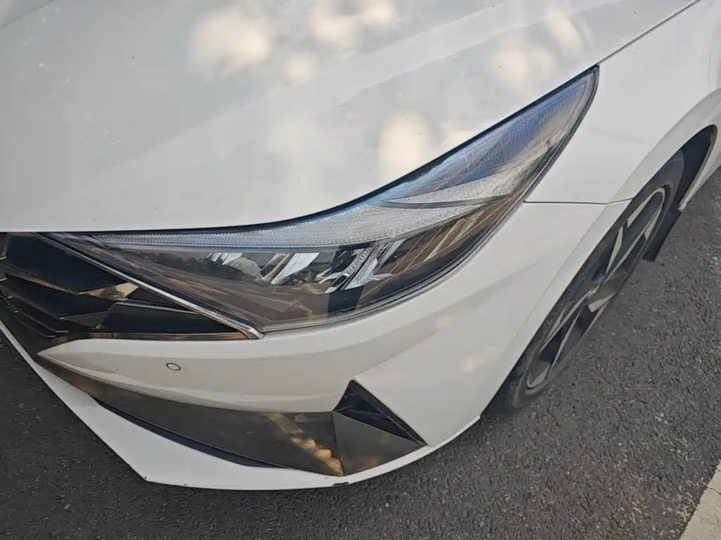 Hyundai Elantra 2023 — фото 24