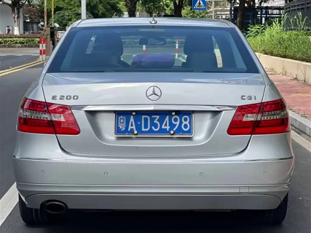 Mercedes-Benz E-Class 2010