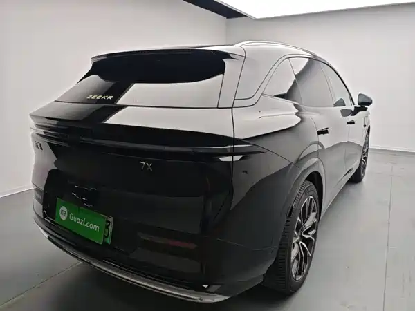 Zeekr 7X 2025