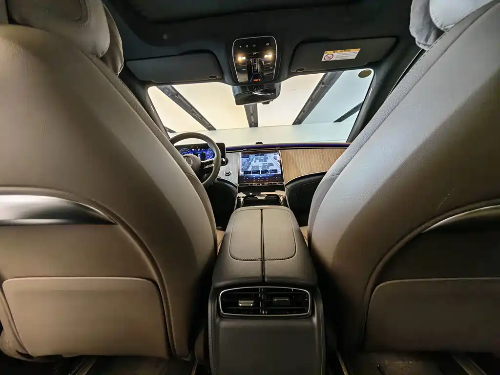 Mercedes-Benz EQE SUV 2025 — фото 10