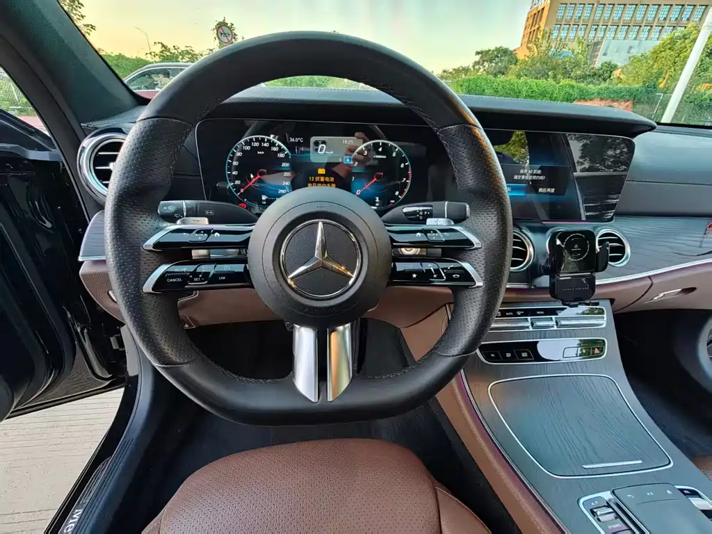 Mercedes-Benz E-Class 2021 — фото 14