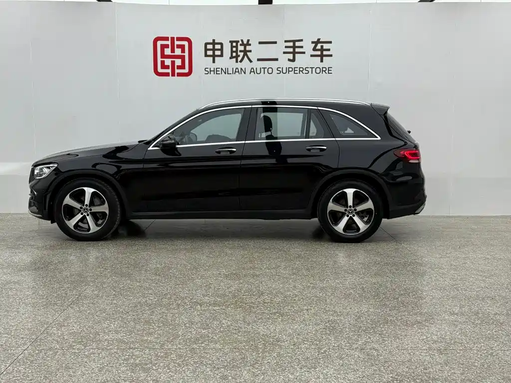 Mercedes-Benz GLC 2023