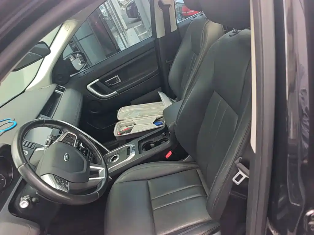 Land Rover Discovery Sport 2018 — фото 20