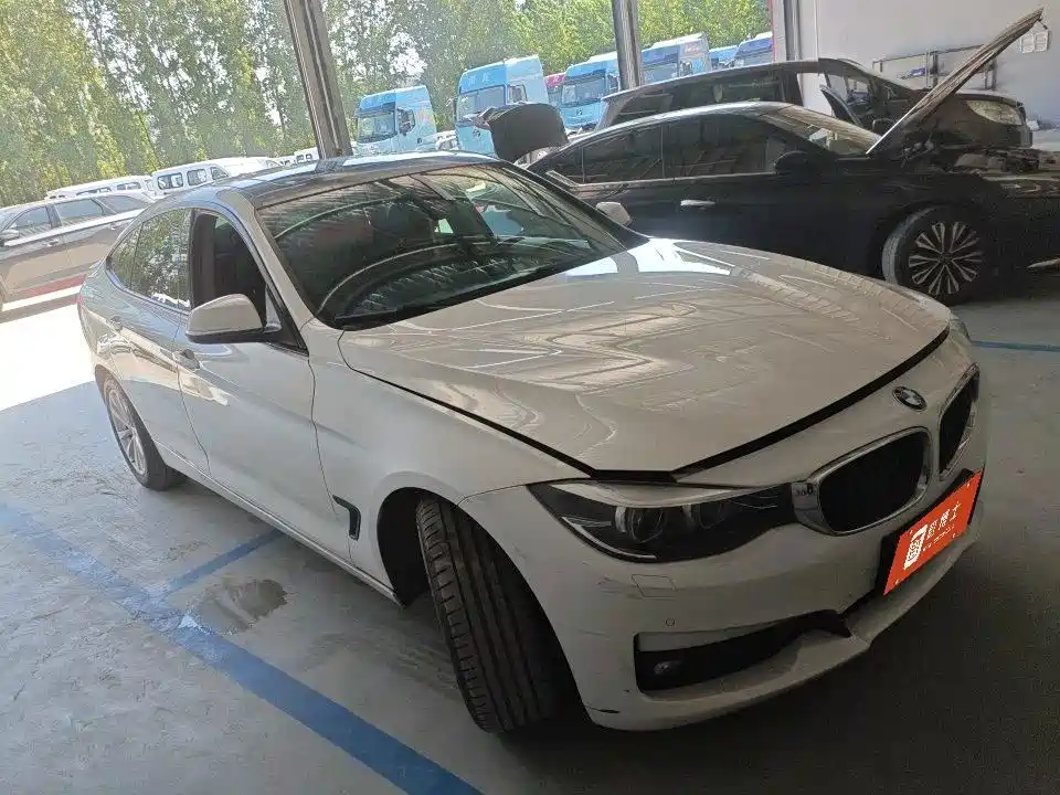 BMW 3 Series GT 2017 — фото 3