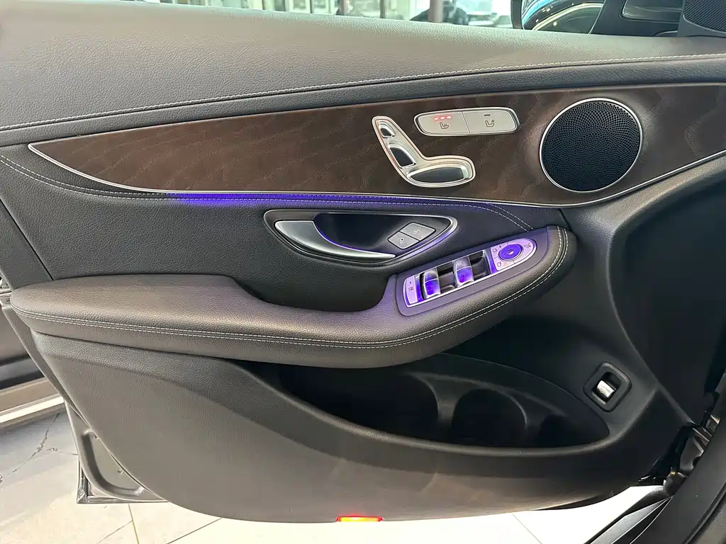 Mercedes-Benz GLC 2020 — фото 17