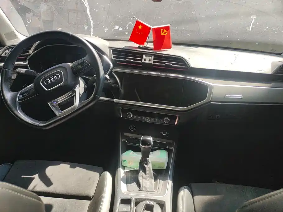 Audi Q3 2023 — фото 12
