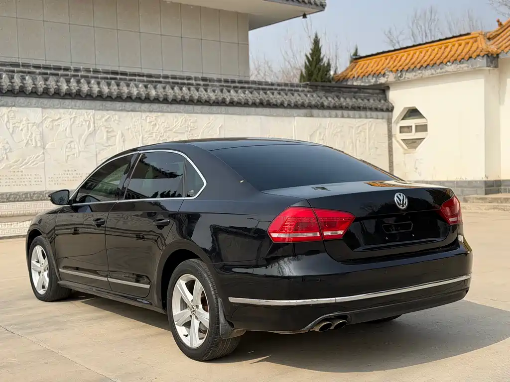 Volkswagen Passat 2015 — фото 10