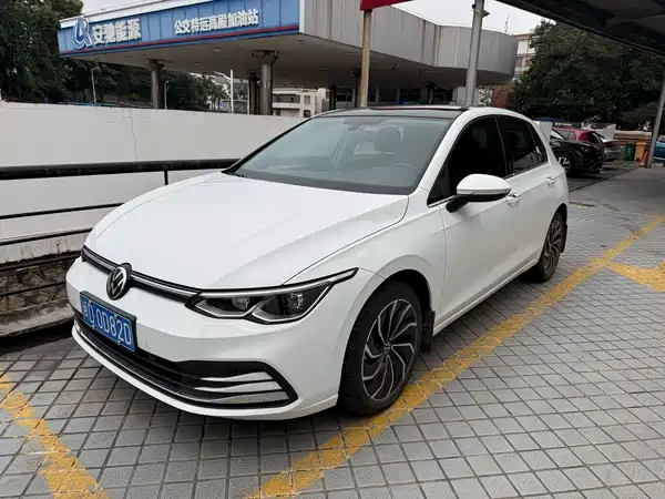 Volkswagen Golf 2024